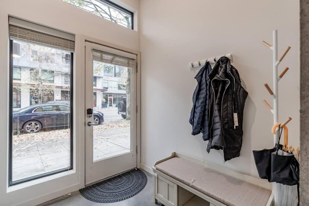 West Seattle'S Modern Townhome Εξωτερικό φωτογραφία