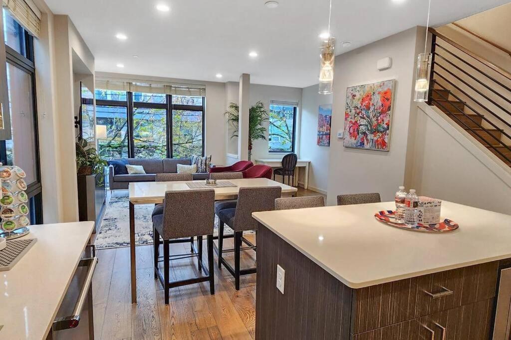 West Seattle'S Modern Townhome Εξωτερικό φωτογραφία